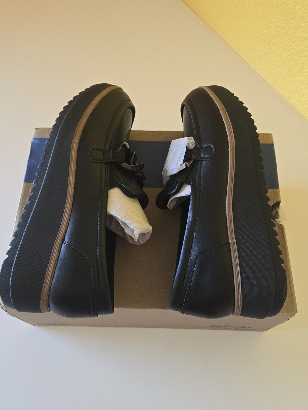 CLARKS Zylah May Casual Shoes Women's Size US 7.5 W Black Leather 26180109 - Picture 8 of 14